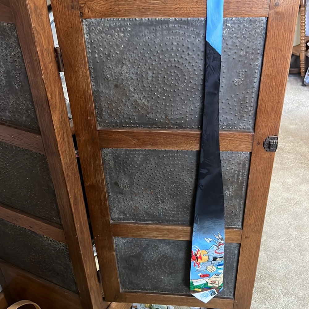 NWT vintage Bugs Bunny Mail Drop Looney Tunes Stamp Collection tie